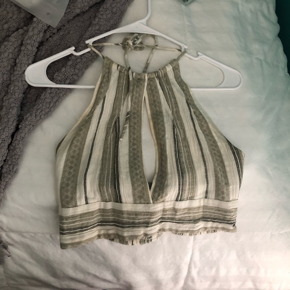 Foxy key hole halter top